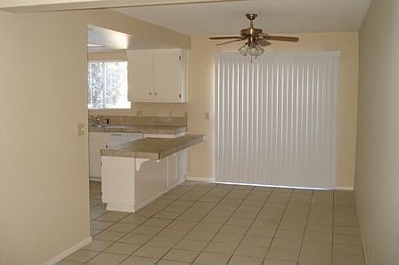 5th image of 413 E Park Ave Unit A6