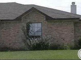 303 Gregory Ln, Grand Prairie, TX 75052