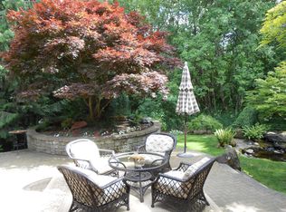 5522 Royal Oaks Dr, Lake Oswego, OR 97035