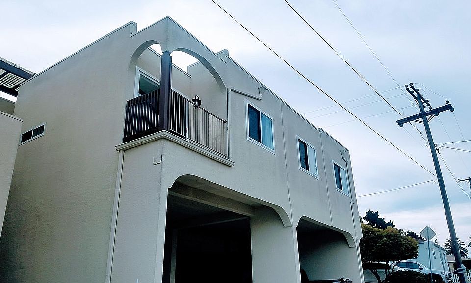 1st image of 4092 Crown Point Dr Unit 8