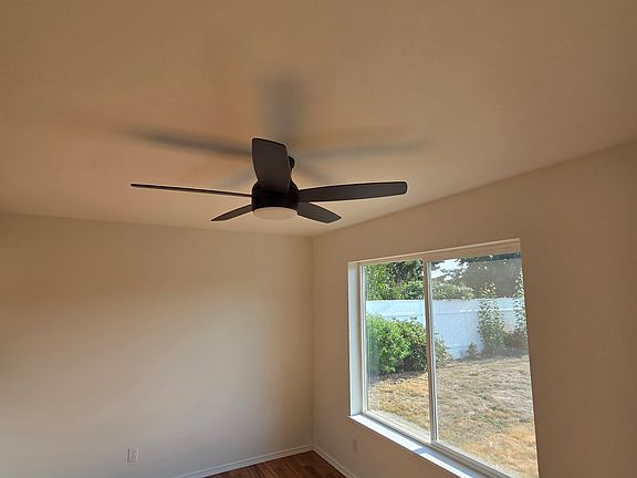 3rd image of 4323 Glasgow Way