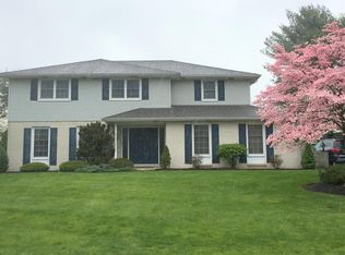 6067 Fairway Ln, Allentown, PA 18106