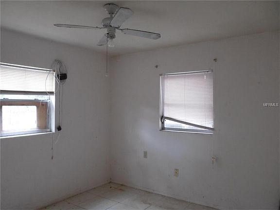 5th image of 416 N Buena Vista Ave