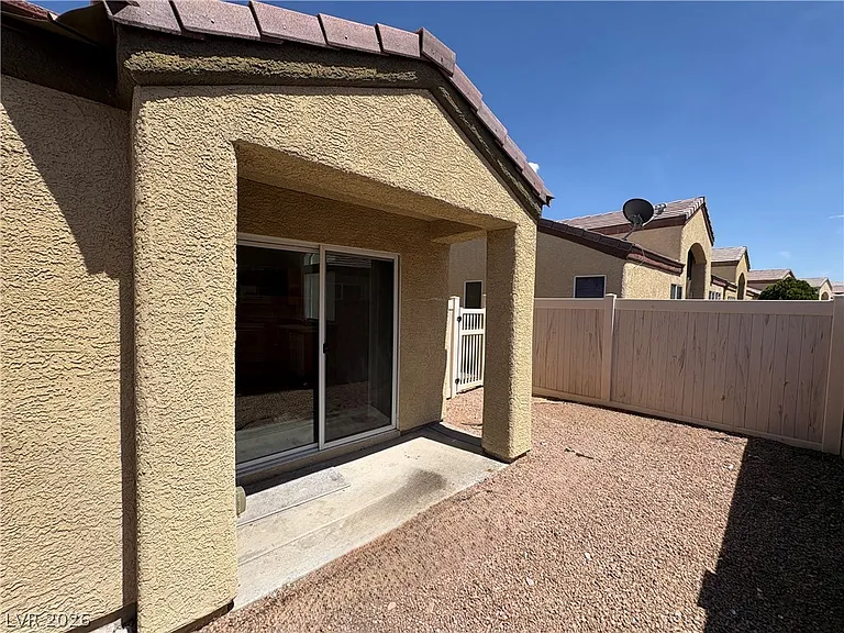 3377 Glacial Lake St — Photo 15