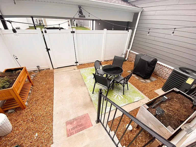 1027 Milson Ln — Photo 12