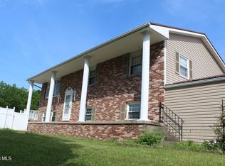 247 Crestview Dr, Duncansville, PA 16635