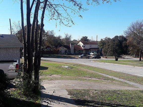 2nd image of 1810 Somerset Ave