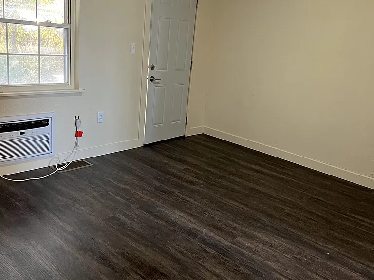 3712 Venice Rd #1 — Photo 2