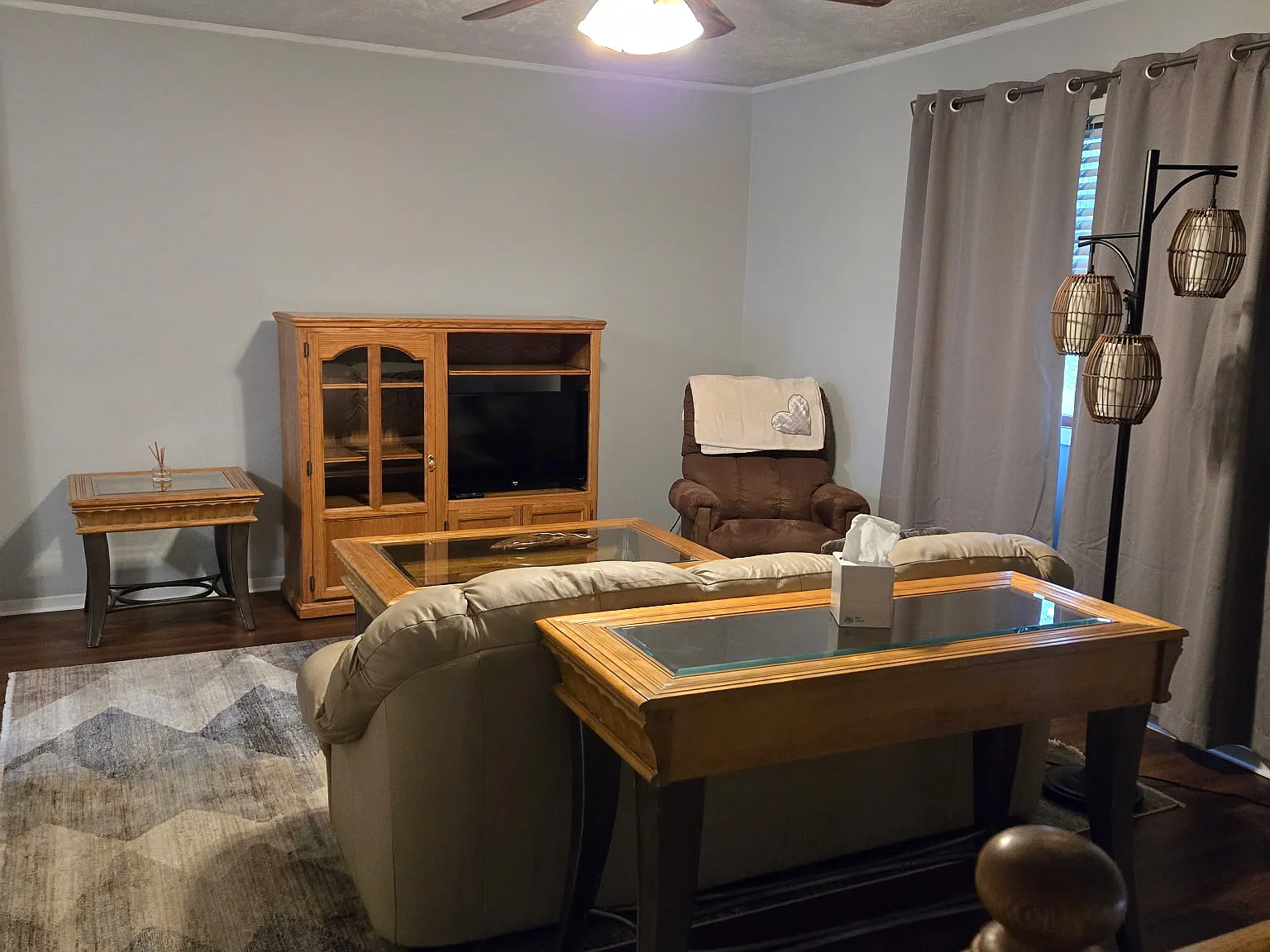 2 bed, 840 sqft, $1,700 — Photo 1