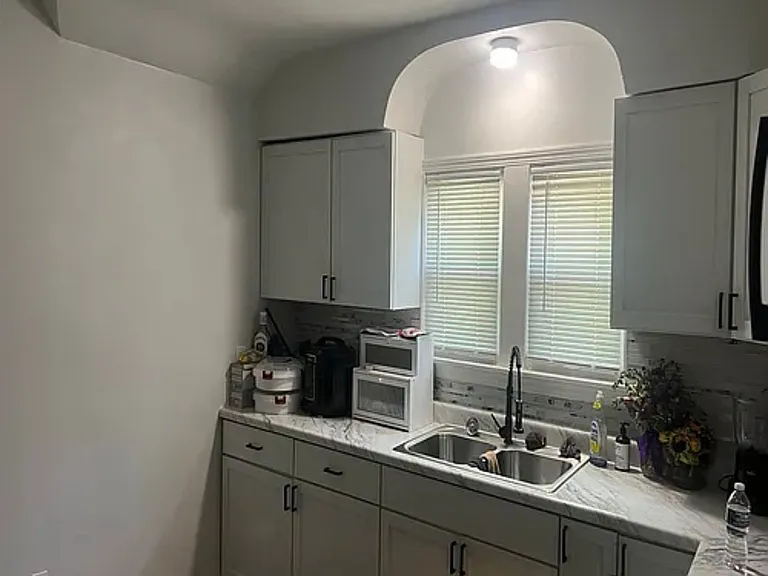 4063-4065 N Elmhurst Rd #4065 N ELMHURST ROAD — Photo 8