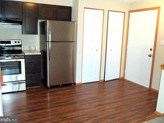 4th image of 8042 Abbey Ct APT J