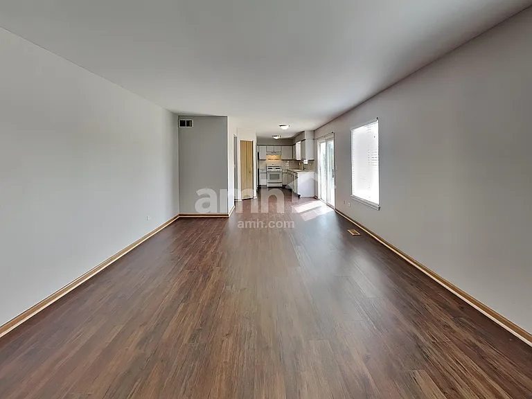 2415 Sisters Ct — Photo 7