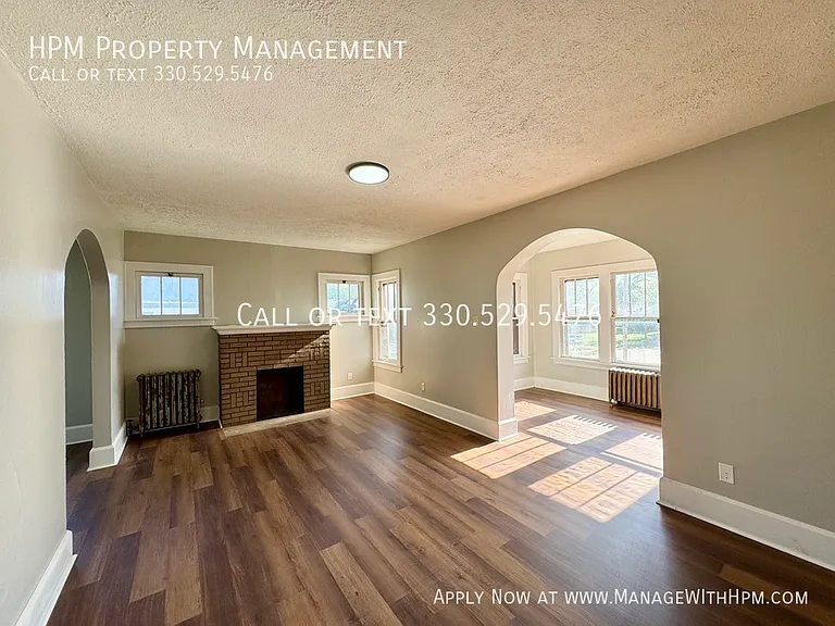 1259 Oxford Ave NW — Photo 5