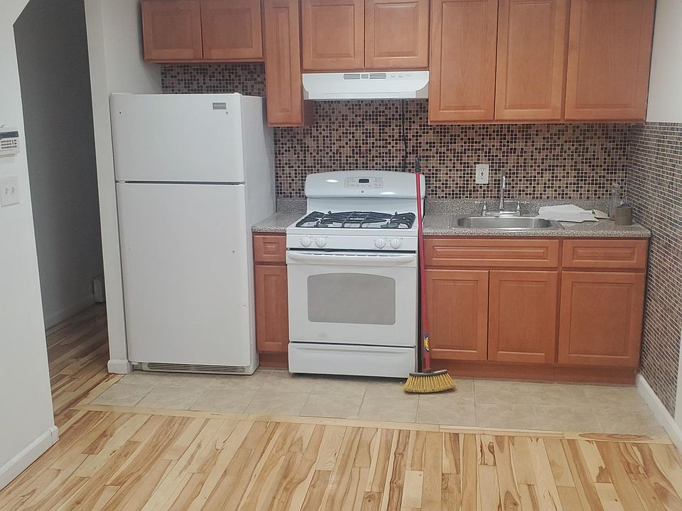 1st image of 14702 Sutter Ave #1