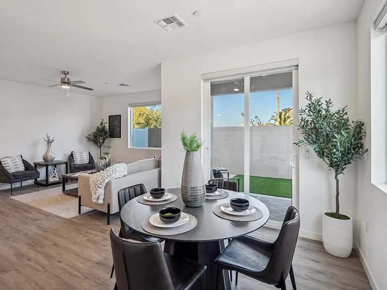Agave Townhomes — Photo 114
