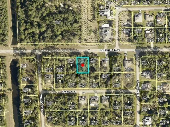 912 Sentinela Blvd, Lehigh Acres, FL 33974