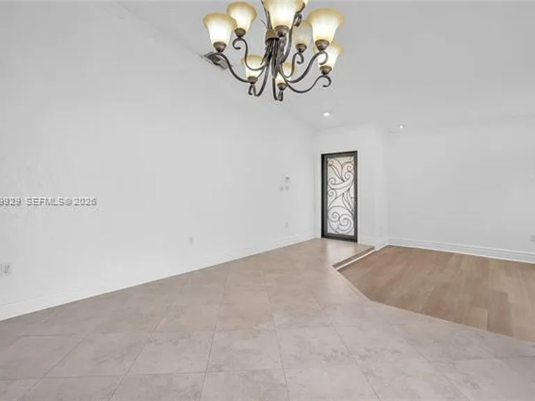 15715 SW 76th Ter — Photo 9
