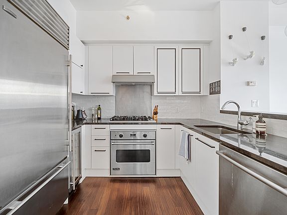 3rd image of 10 W End Ave APT 11G