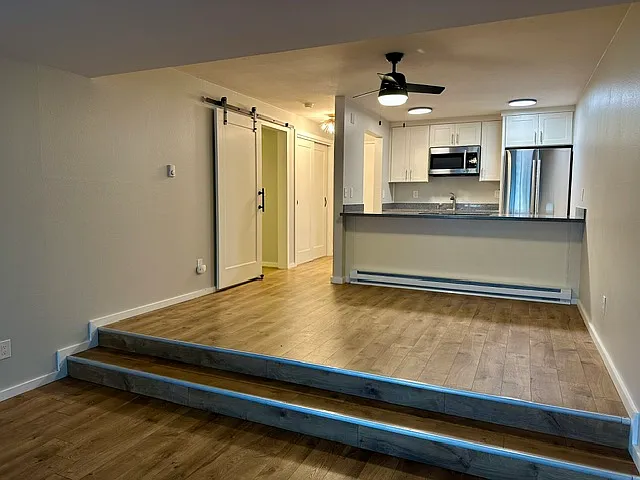 1 bed, 712 sqft, $2,450 — Photo 4
