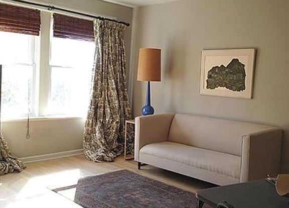 3rd image of 4240 N Clarendon Ave