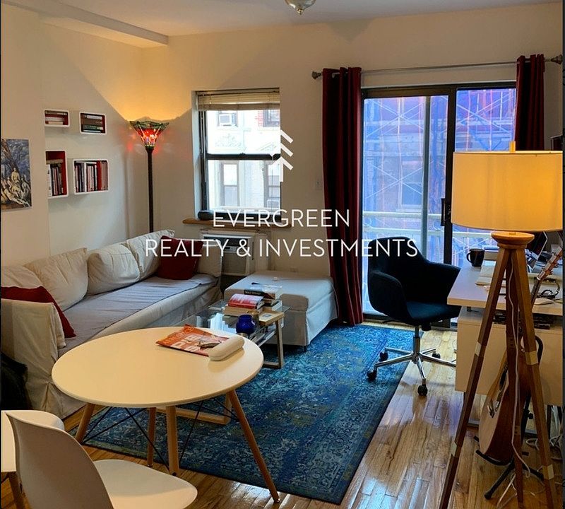 1st image of 294 Broome St Room 4