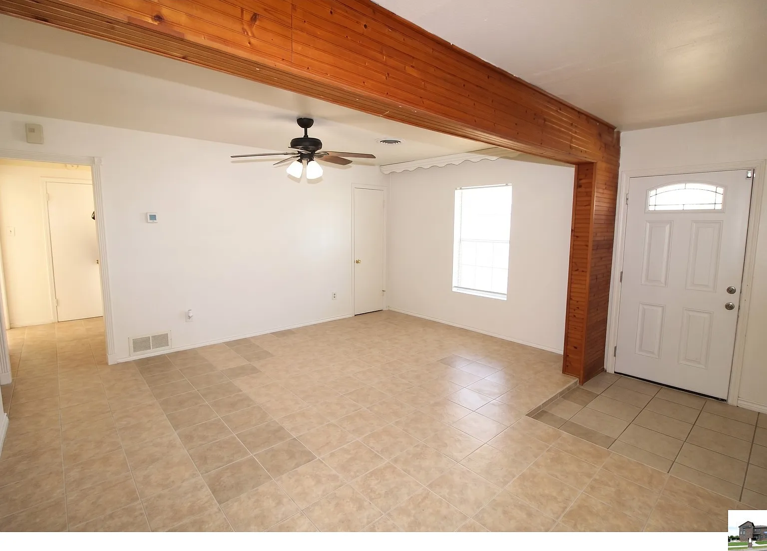 4 bed, 1.0 bath, 1433 sqft, $1,250 — Photo 3