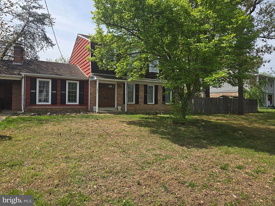 1st image of 9401 Pine View Ln