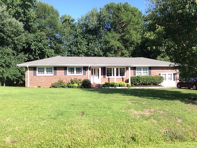 1st image of 405 Clearbrook Dr