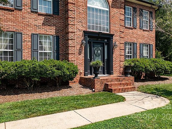 4th image of 1367 Obrian Dr