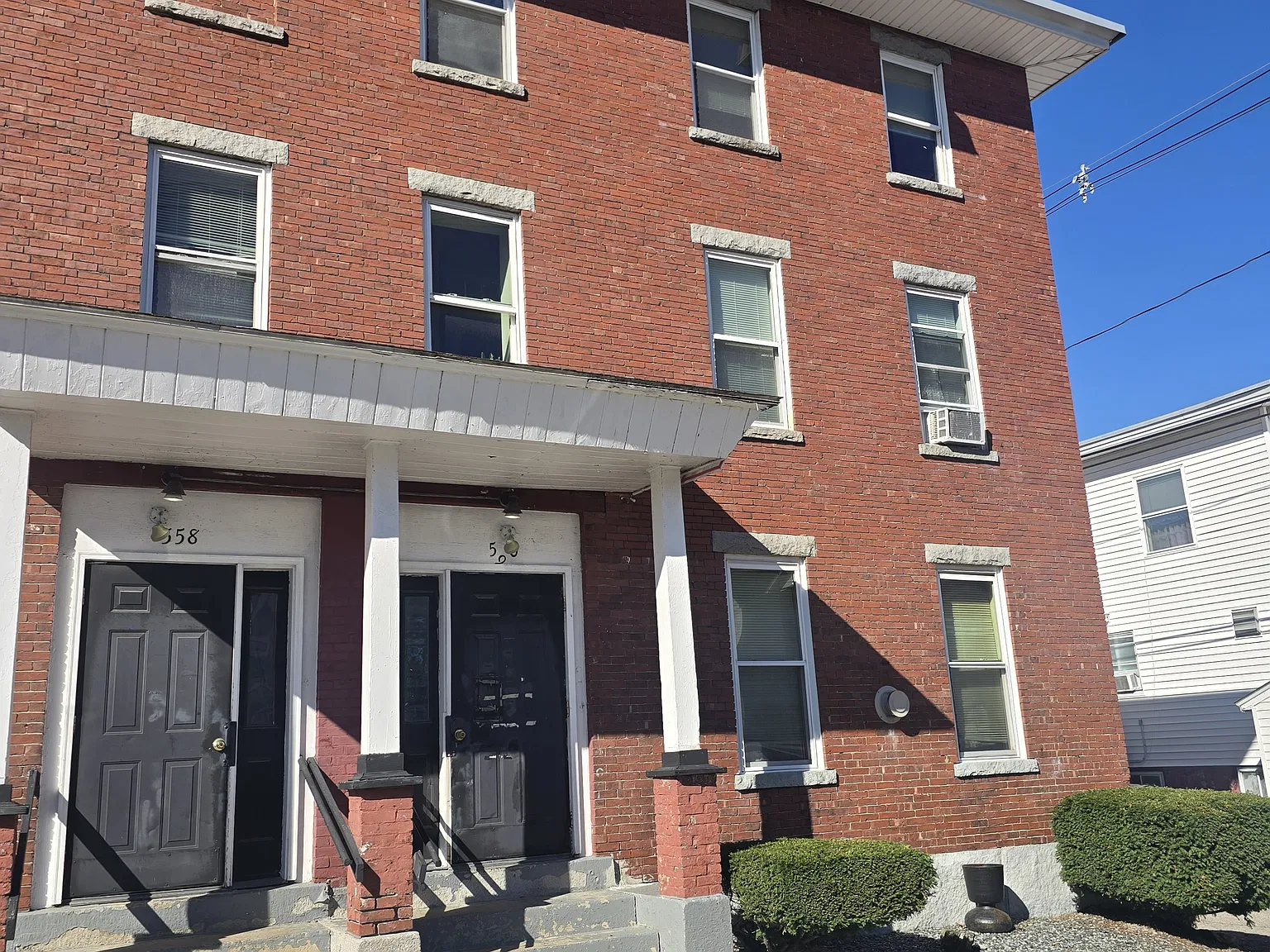 2 bed, 1050 sqft, $1,850 — Photo 1