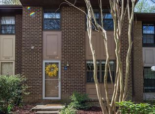 2048 Headlands Cir, Reston, VA 20191