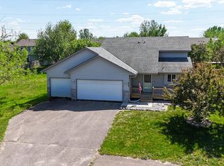 806 Griffing Park Rd, Buffalo, MN 55313