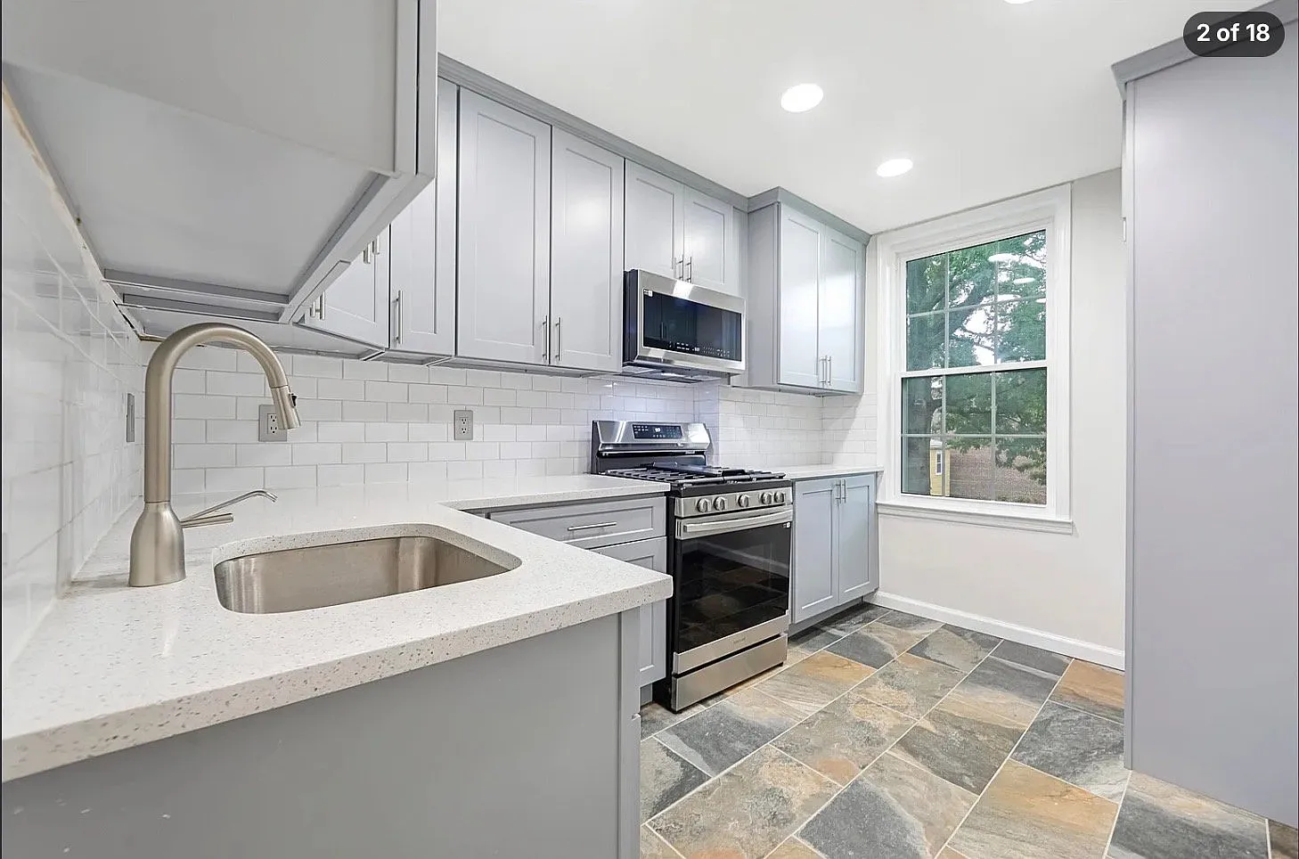 3 bedrooms — Photo 1