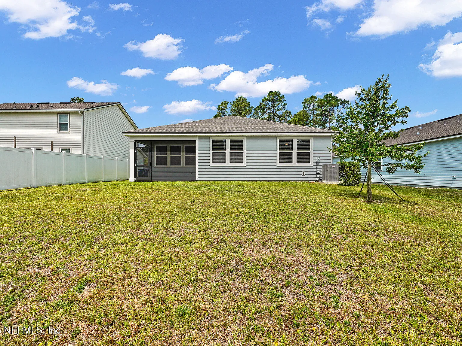 3 bed, 2.0 bath, 1563 sqft, $2,225 — Photo 4