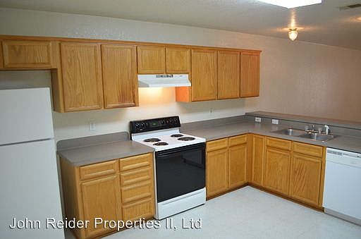 3rd image of 2206 Wildewood Dr
