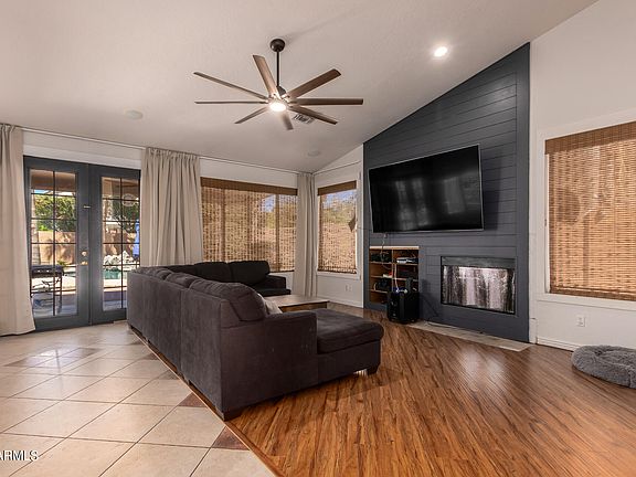 5th image of 7136 E LOMITA Avenue