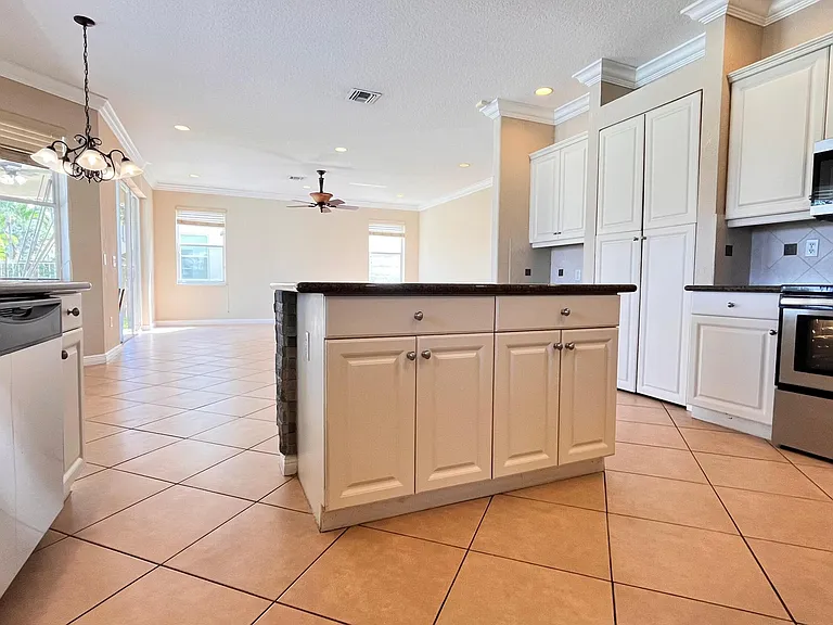 9546 Worswick Ct — Photo 17