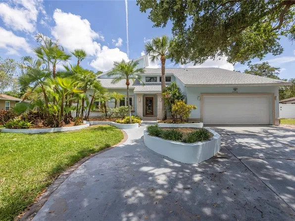 1416 72nd Ave NE, Saint Petersburg, FL 33702