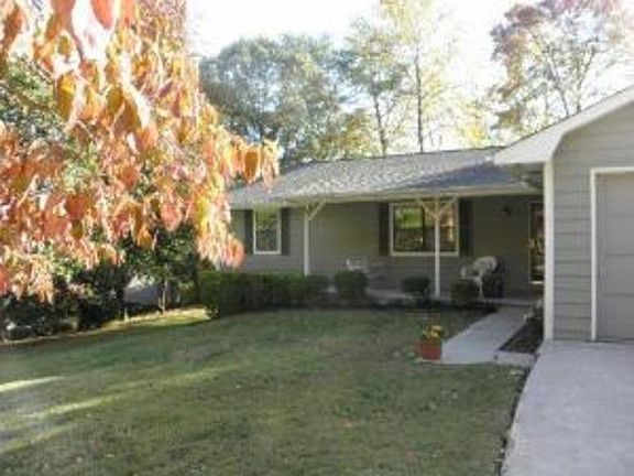 3rd image of 7612 Navarre Dr