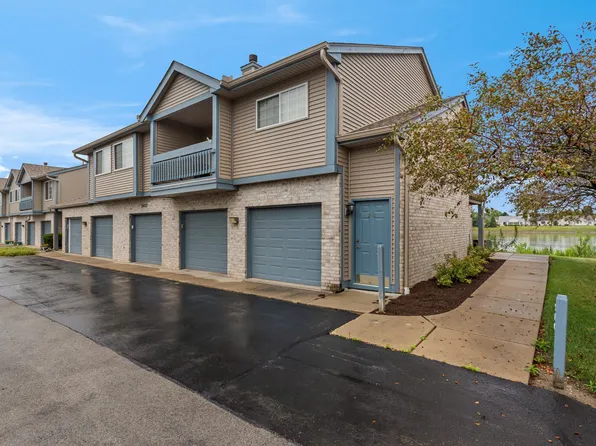 2402 Windward Blvd Unit 209, Champaign, IL 61821