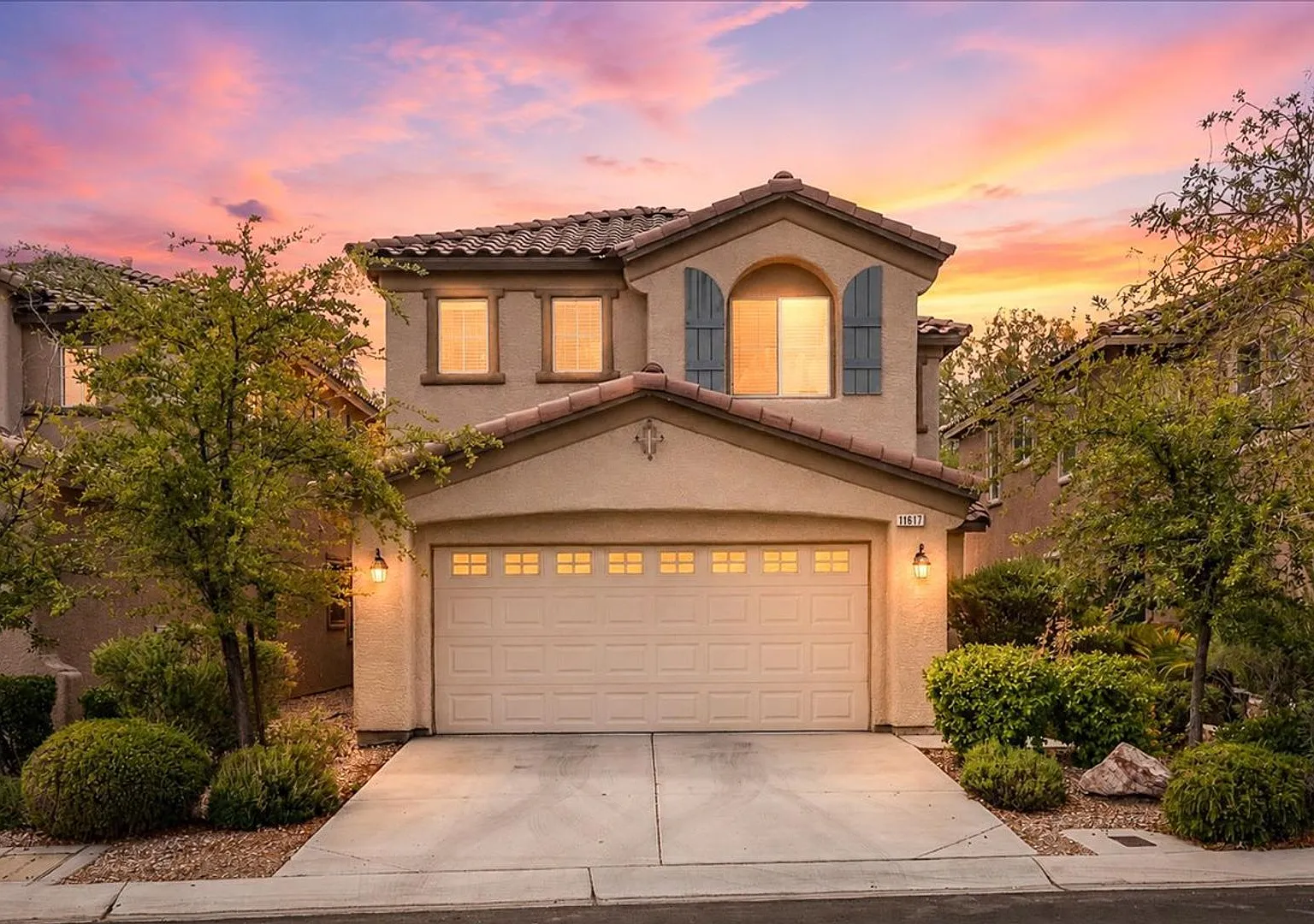Exceptional Summerlin 4-Bedroom Residence with Spacious Living & Entertaining Areas — Photo 1
