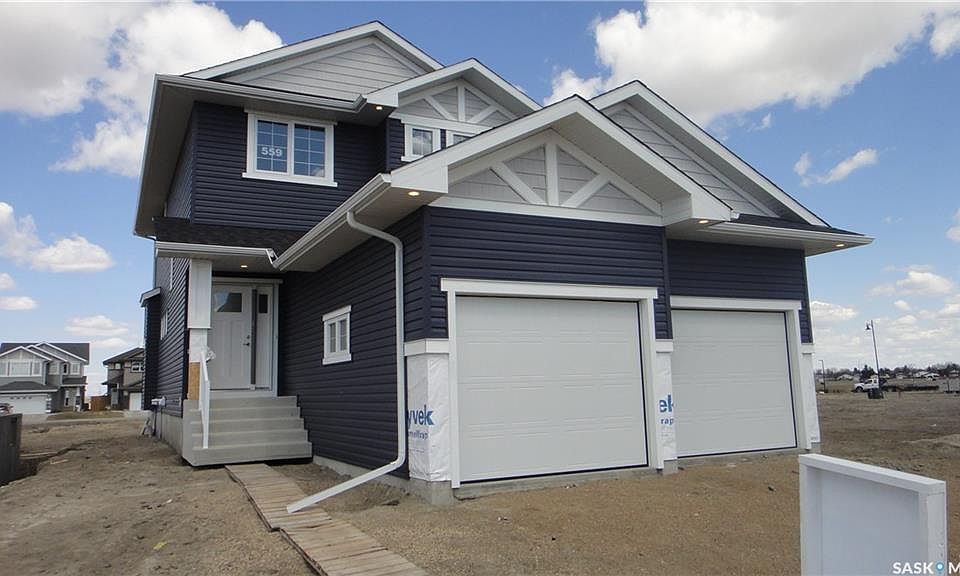 1st image of 559 Kensington Pl