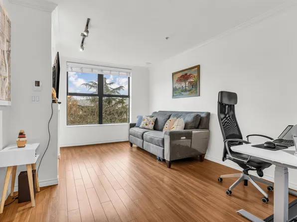 84 Grant St #4011, Pt Moody, BC V3H 2P4