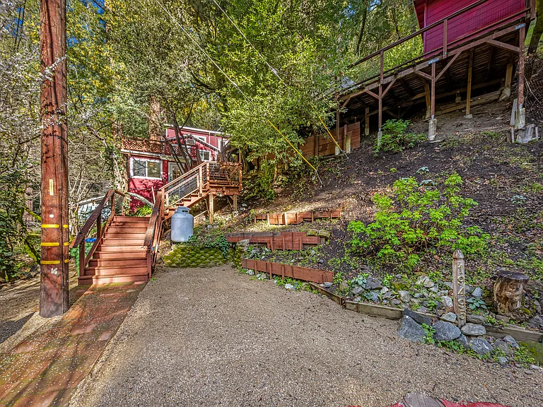 19495 Beardsley Rd — Photo 48