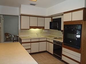 3rd image of 724 Tradewind Dr
