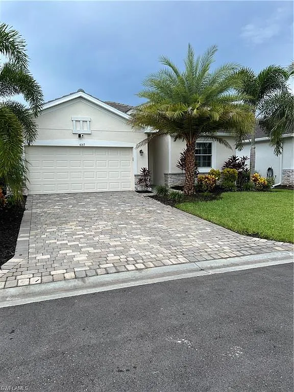 3 bed, 2.0 bath, 1677 sqft, $2,400 — Photo 1