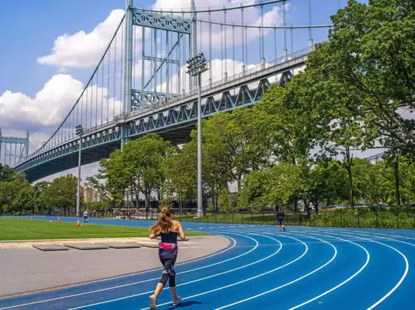 18-22 Astoria Park South image 4 of 16