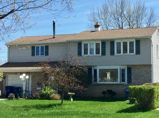 263 Willow Ridge Dr, Amherst, NY 14228