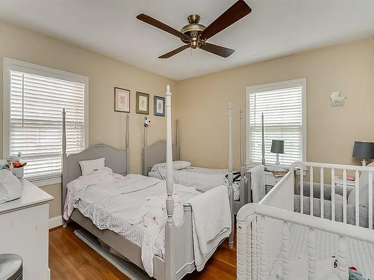 217 Romany Rd — Photo 9