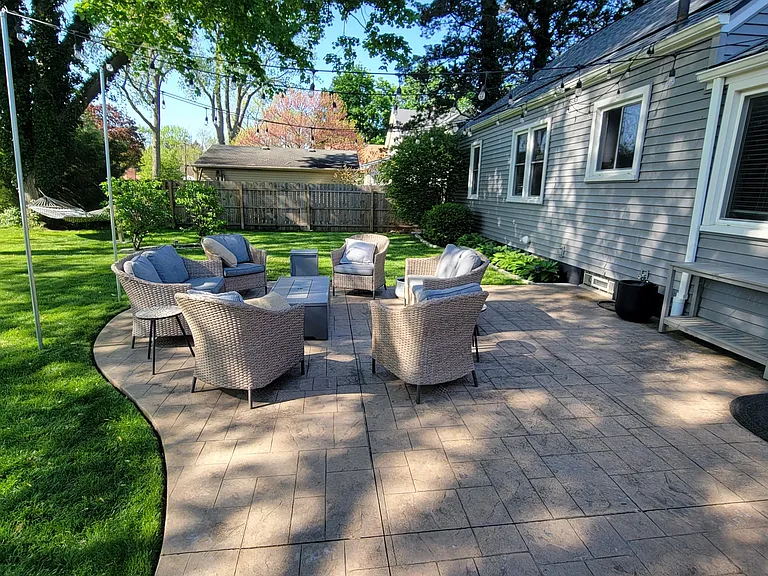 5901 Garden Park Dr — Photo 3